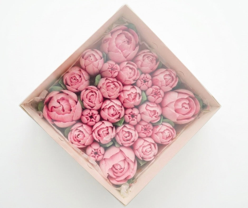 M size classic box “Blush & Bloom”