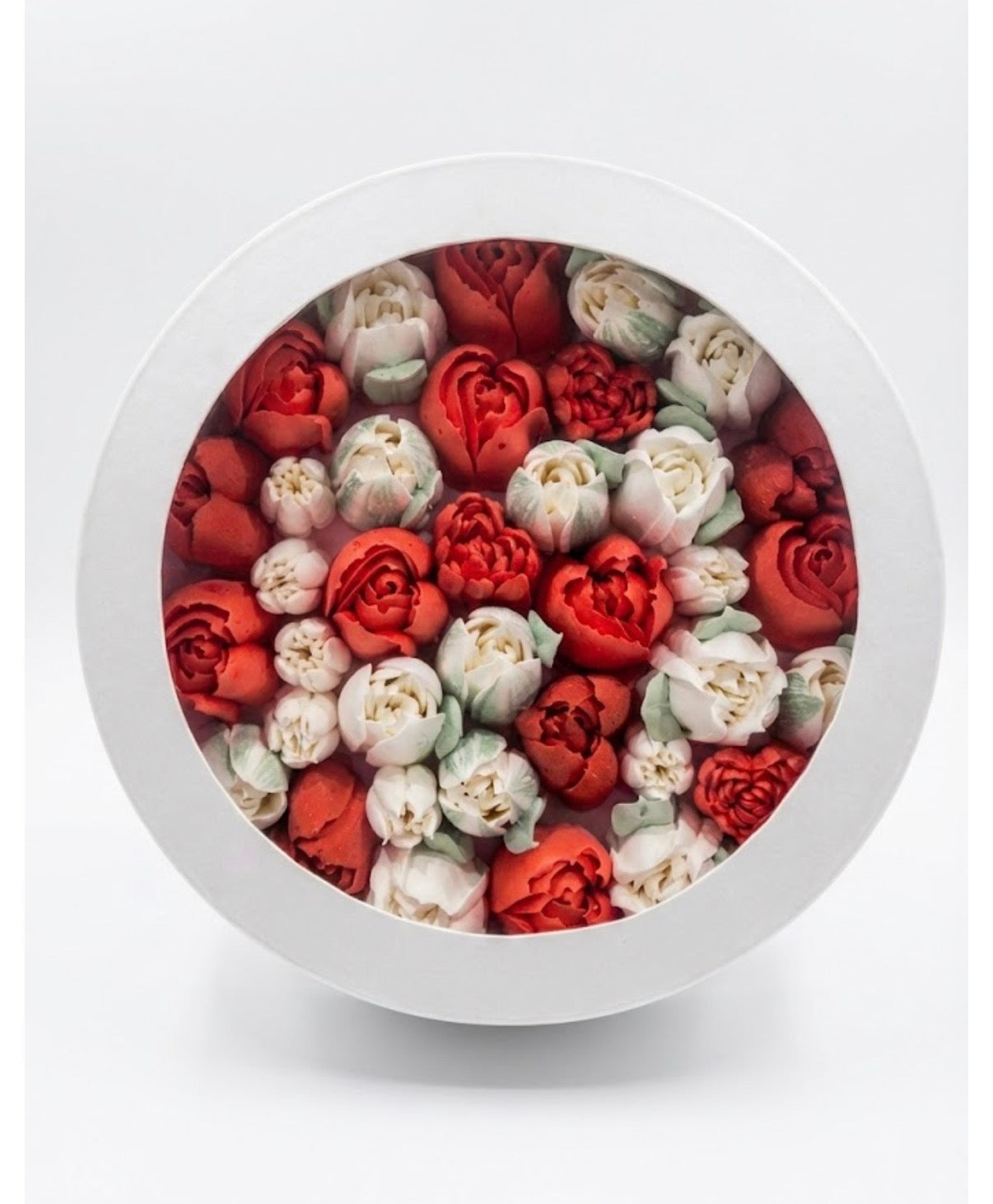 M size premium round box “Cupid’s Garden”
